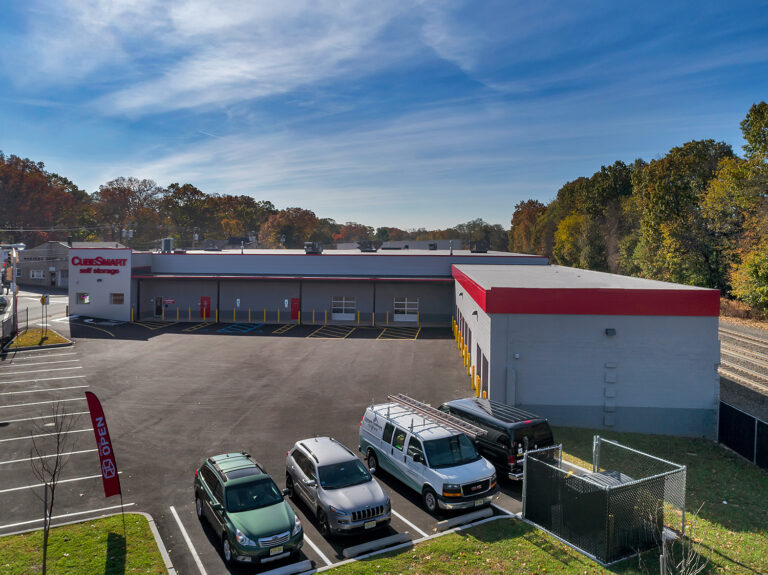 Drone photo of the CubeSmart building and parking lot in Glen Rock, NJ