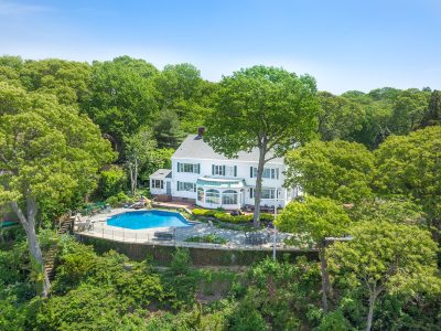 centerport-home-on-cliff (2)