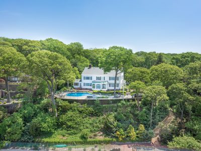 centerport-home-on-cliff (4)